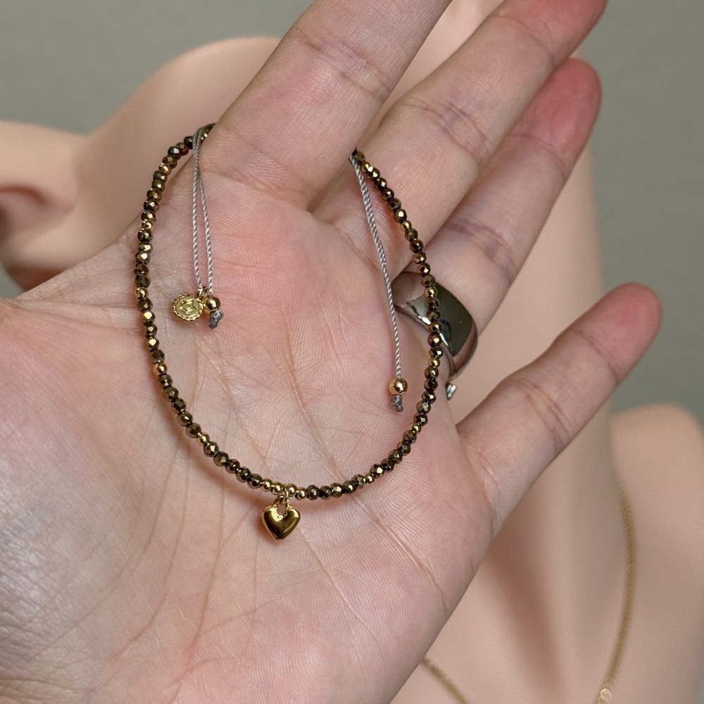 Gold Beaded Bracelet with Heart Charm - Picture 9 of 9
